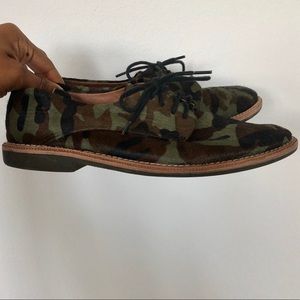 Vince Camuto Camo Oxfords
